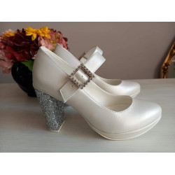 Lodičky Witt K/107 biela perla